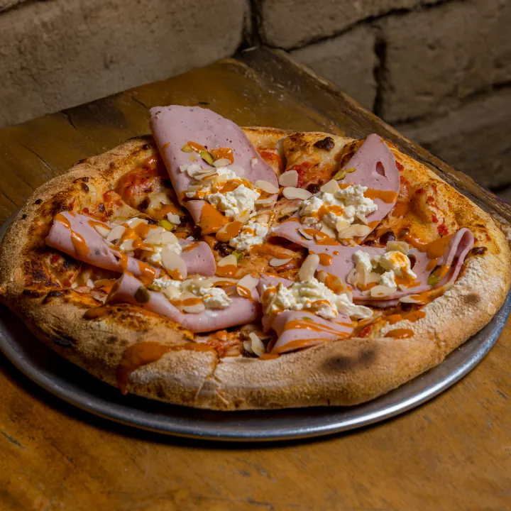 1/2 Pizza Pistaccio Y Stracciatella