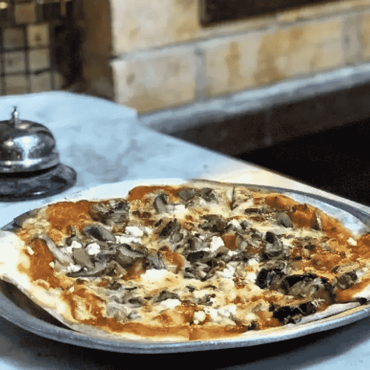 1/2 Pizza Pollo Y ChampiÑones