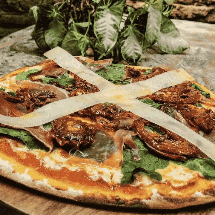 1/2 Pizza La Rustica