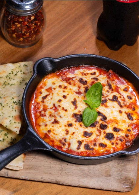 Lasagna Pollo Lunch + Bebida